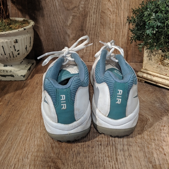 NIKE Women's Golf Shoes Size 9.  #Q - Picture 7 of 7